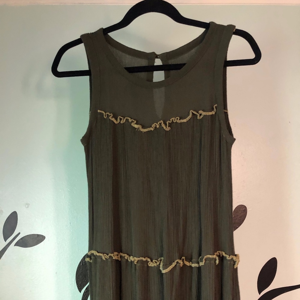 green dress